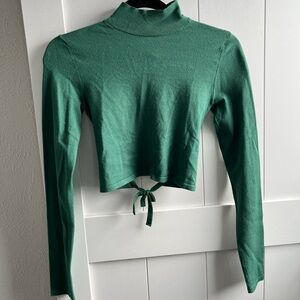 Aritzia Sunday best light sweater- emerald green
